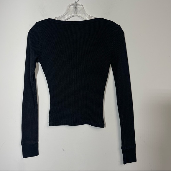 ARITZIA Tna HomeStretch Henley Black XS Waffle Knit Long Sleeve Crop Thermal Top - Picture 9 of 14
